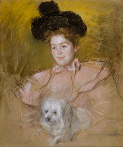 Mulher vestida com um fato de framboesa a segurar um cão de Mary Cassatt