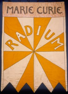 Marie Curie, Radium, banner, 1908. de Mary Lowndes
