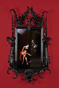Black Mirror, Leo Minor, 2014 (vidro Murano preto, espelho de vigilância, aço, madeira, laca, ecrã LCD e disco rígido) de Mat Collishaw