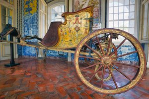 Palácio de Queluz, Queluz, Portugal. Carruagem decorada., 2020 (foto) de Mateus Vicente de Oliveira