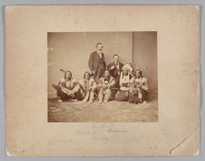 O general J. E. Smith e índios de Mathew B. Brady