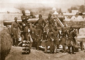 General Corcoran (extrema esquerda) e oficiais dos 69º Voluntários de Nova York, 1861-65 de Mathew B. Brady