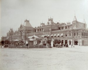 Prédio da feira principal, a Exposição de Toda a Rússia, Nizhny Novgorod, Rússia, 1896.