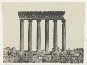 Baalbeck Heliopolis, Colonnade Of The Temple Of The Sun, Síria, 184951, impresso em 1852. de Maxime Du Camp