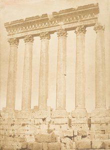 Colunata do Templo do Sol, em Baâlbek Héliopolis, setembro de 1850. de Maxime Du Camp