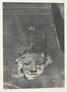 Ibsamboul, Western Colossus Of The Spéos De Phrè, Nubia, 184951, impresso em 1852. de Maxime Du Camp