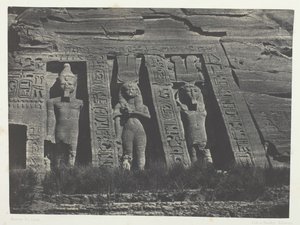 Ibsamboul, parte norte do Speos de Hathor, Núbia, 184951, impresso em 1852. de Maxime Du Camp