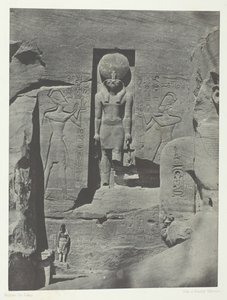 Ibsamboul, Esculturas da entrada para o Speos de Phrè, Núbia, 184951, impresso em 1852. de Maxime Du Camp