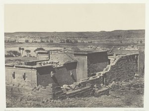 Kalabscheh, Vista Geral do Templo de Kalabscheh Talmis, Núbia, 184951, impresso em 1852. de Maxime Du Camp