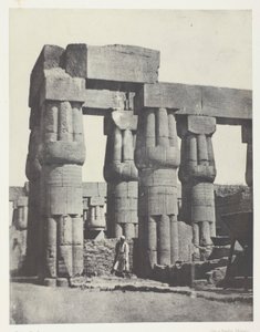 Luxor, Grupo de Colunas do Palácio; Tebas