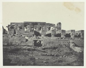 Palácio de Karnak, entrada sul do salão hipostilo; Tebas de Maxime Du Camp