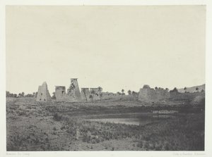 Karnak Palace, South Propylaea, Thebes, 184951, impresso em 1852. de Maxime Du Camp
