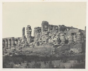 Palácio de Karnak, sala hipóstila, vista do ângulo nordeste; Tebas, prancha 34 do álbum «Egipto, Núbia, Palestina e Síria» (1852) de Maxime Du Camp