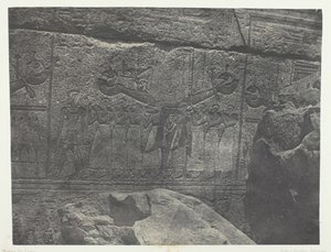 Karnak Palace, Exterior Sculptures of the Granite Sanctuary, Thebes, 184951, impresso em 1852. de Maxime Du Camp