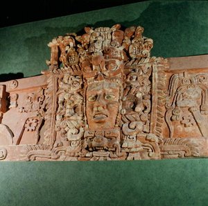 Máscara Arquitetônica, Campeche, Península de Yucatan, México (stucco) de Mayan Mayan