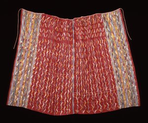 Capa Cofradia, possivelmente para a figura de um santo, c.1920-1940 (algodão; urdidura com listras de urdidura e ikat de urdidura e remendo de trama suplementar) de Mayan Mayan