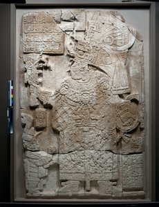 Face frontal de uma estela, período clássico, &39;Waka&39;, Guatemala, 692 (calcário) de Mayan Mayan
