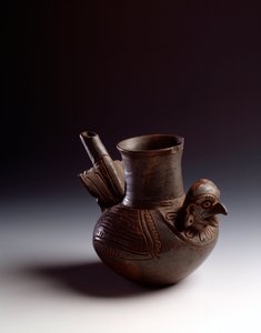Arte pré-colombiana, civilização Maia, período pós-clássico: frasco zoomórfico representando uma ave. De Asuncion Mita Jutiapa, Guatemala. Sol. h. 15,5 x diam. 7,6 cm Guatemala, Museo Nazionale di Archeologia e Etnologia - Arte Pré-colombiana, Civilização 