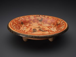 Placa de tripé com Deus N e Coatimundis, 600-900 AD (cerâmica) de Mayan Mayan