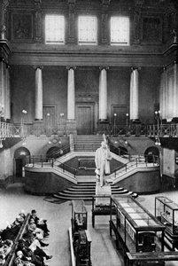 Central Hall, Euston Station, Londres, 1926-1927.