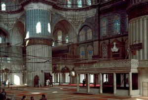 Arte otomana: vista interna do Mosquee Azul construído entre 1609 e 1616 de Mehmet Aga