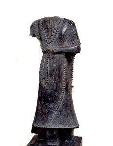 Mesopotâmia: estatueta acéfala em esteatita de Idi-Ilum, governador de Mari, dediée à deusa Ishtar. 1800 AC aprox. Sol 0,41 m Paris, Musee du Louvre de Mesopotamian