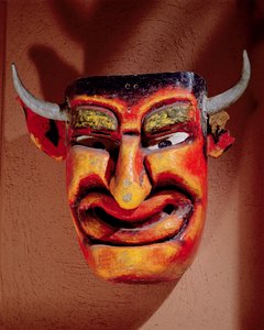 Máscara do diabo usada em uma Pastorela da região de Guerrero no México (madeira pintada)