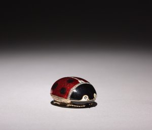 Ladybug Box, empresa de Peter Carl Fabergé