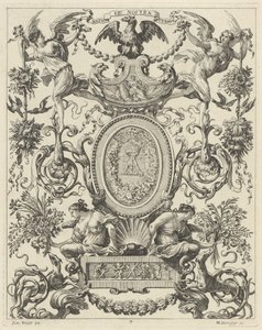 Painel Ornamental encimado por uma águia e o lema NATOS ET NOSTRA TUEMUR