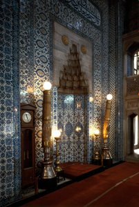 Vista interior da Mesquita Rustem Pacha (1560-1564)