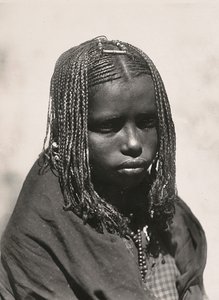 Construindo um Império na Era Fascista: uma menina Cunama, 09/05/1936 (foto a p/b) de Modestino Baldinetti