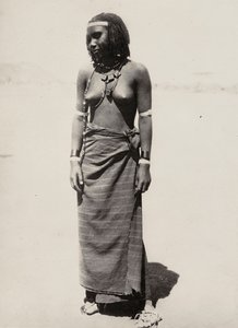 Construir um Império na Era Fascista: uma mulher Cunama, 09/05/1936 (foto a p/b)