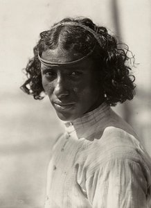 Construindo um Império na era fascista: um pescador de Massaua, 09/05/1936 (foto a p/b) de Modestino Baldinetti