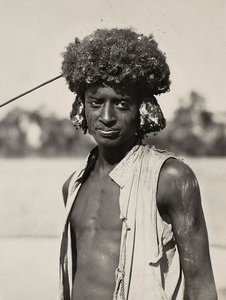 Construindo um Império na era fascista: um homem da tribo Beni Amerbe, 09/05/1936 (foto a p/b) de Modestino Baldinetti