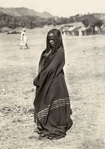 Construir um Império na Era Fascista: uma mulher Habab, 09/05/1936 (foto a p/b) de Modestino Baldinetti