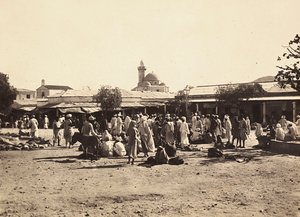 Construir um império na era fascista: praça do mercado em Cheren, 09/05/1936 (foto a p/b) de Modestino Baldinetti
