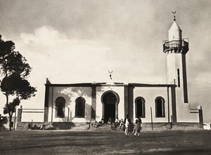 Construir um império na era fascista: a mesquita de Asmara, 09/05/1936 (foto a p/b) de Modestino Baldinetti