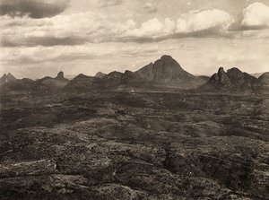 Construir um império na era fascista: as montanhas de Adua, Etiópia, 09/05/1936 (foto a p/b) de Modestino Baldinetti