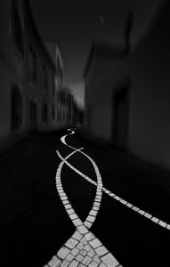 Caminho Noturno Misterioso