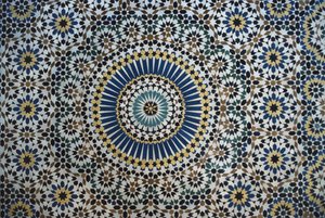 Kasbah de Thamiel glaoui, zellij tilework, detalhe (cerâmica) de Moroccan School