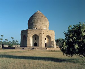 Vista do mausoléu de Asif Khan localizado em Shahdara Bagh de Mughal School