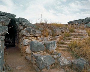 Arte micénica: passagem coberta da cidadela micénica, cidade de Tirynthe, por volta de 1200 AC. Grécia de Mycenaean