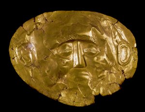 Arte micénica: máscara dourada. Do site de Mycenes. Século XVI aC Athenes, museu arqueológico nacional - Arte micénica: máscara funerária de ouro de Micenas. Século XVI a.C. Museu Nacional de Arqueologia, Atenas, Grécia.
