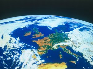 Terra vista do espaço - Europa vista de um satélite, década de 1980.