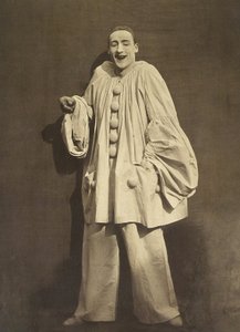 Pierrot Laughing (mímico francês Charles Deburau), foto de Gaspard-Felix Tournachon, também conhecido por Nadar, c. 1855 de Nadar
