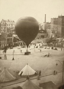 Le Netuno, Place Saint-Pierre em Montmartre, 23 de setembro de 1870 de Nadar
