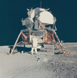 Buzz Aldrin com o Módulo Lunar Apollo 11 na Lua, 1969.