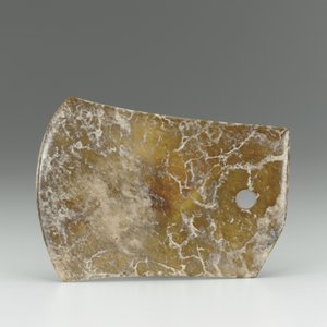 Região do Lago Tai (xi), cultura Liangzhu, 3300-2250 aC (jade)