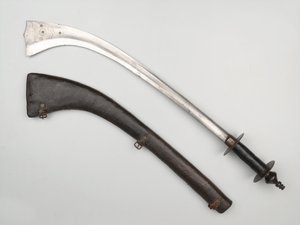 Espada e bainha de Kora