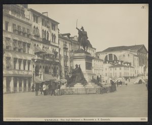 Riva degli Schiavoni em Veneza, com uma estátua equestre de Victor Emanuel II de Itália
Venezia - Riva degli Schiavoni e Monumento a. V. Emanuele (título sobre o objecto) de Neue Photographische Gesellschaft